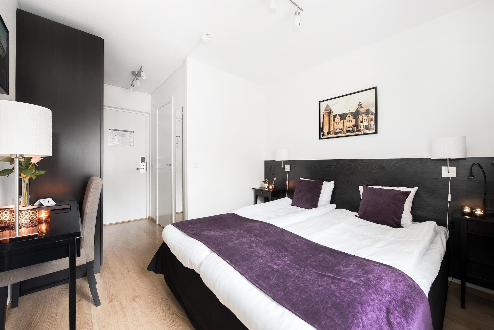 Western Hotel 4*